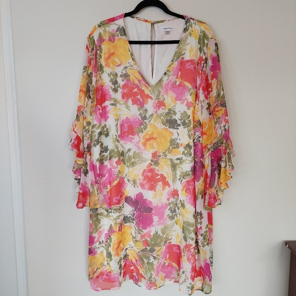 Calvin Klein Plus Size Printed V-Neck Bell-Sleeve Shift Dress Size 18W - Picture 2 of 9